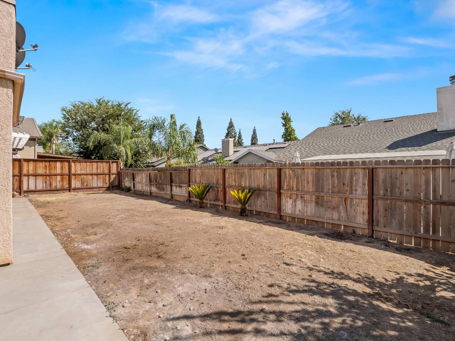 5779 W Bluff Ave, Fresno, CA 93722