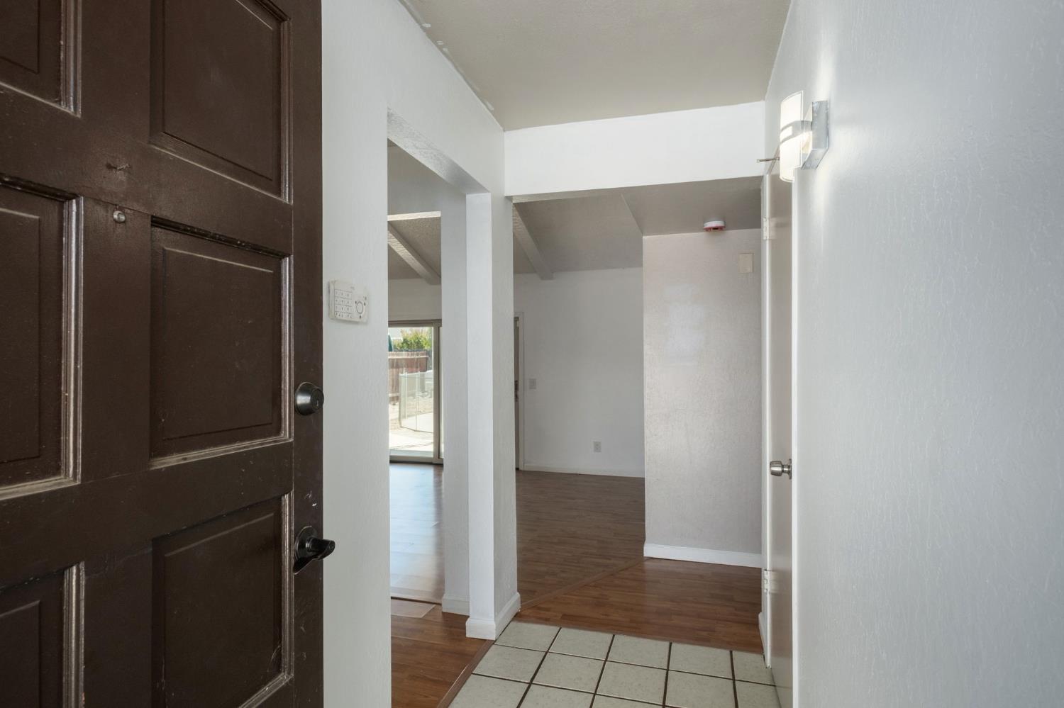 1488 Alamos Ave, Clovis, CA 93611