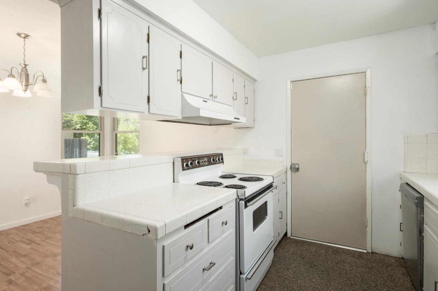 1488 Alamos Ave, Clovis, CA 93611