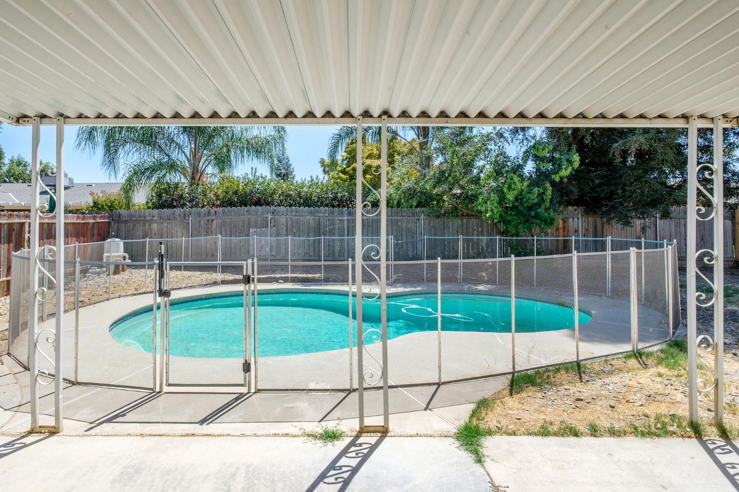 1488 Alamos Ave, Clovis, CA 93611