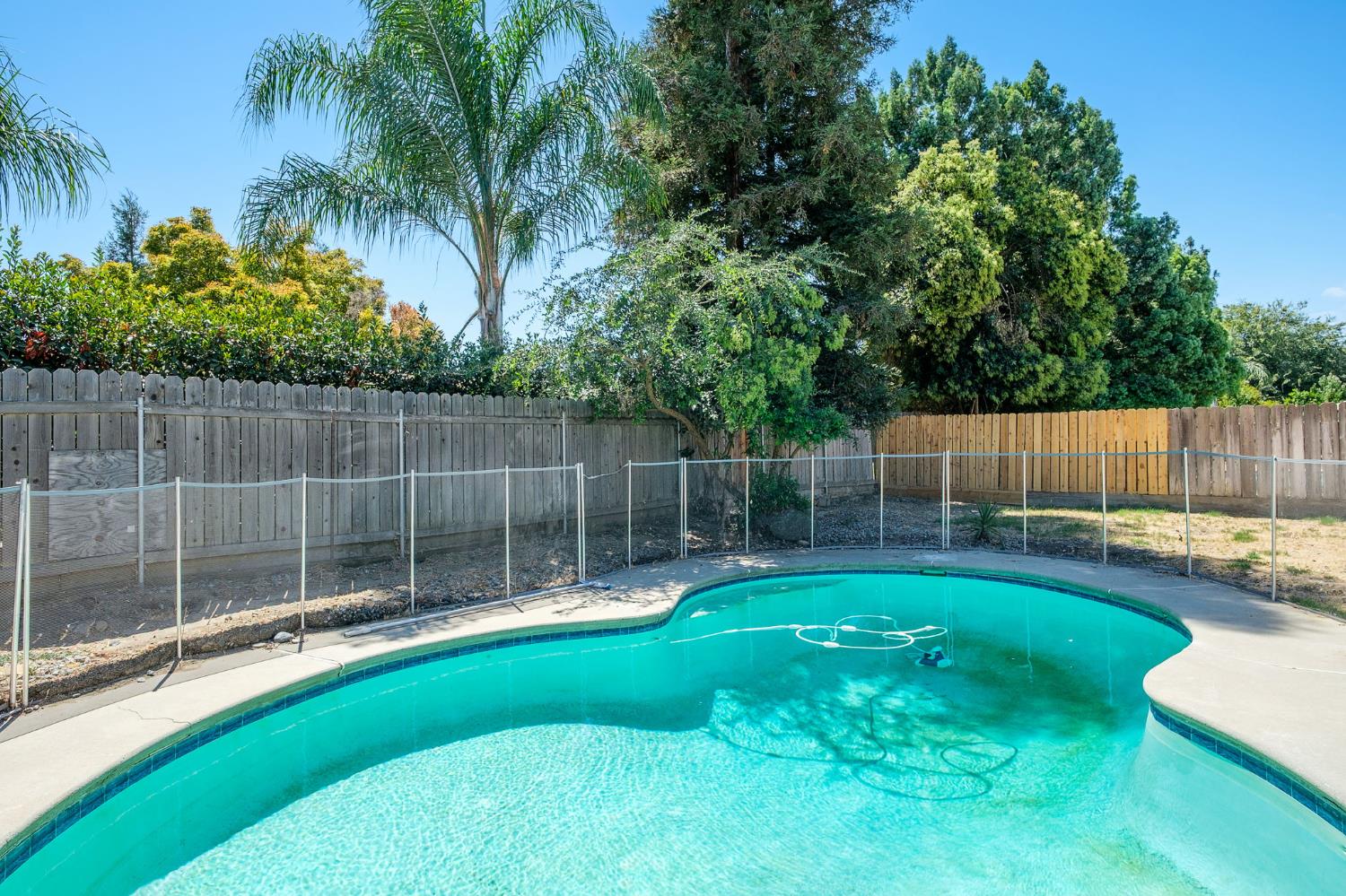 1488 Alamos Ave, Clovis, CA 93611