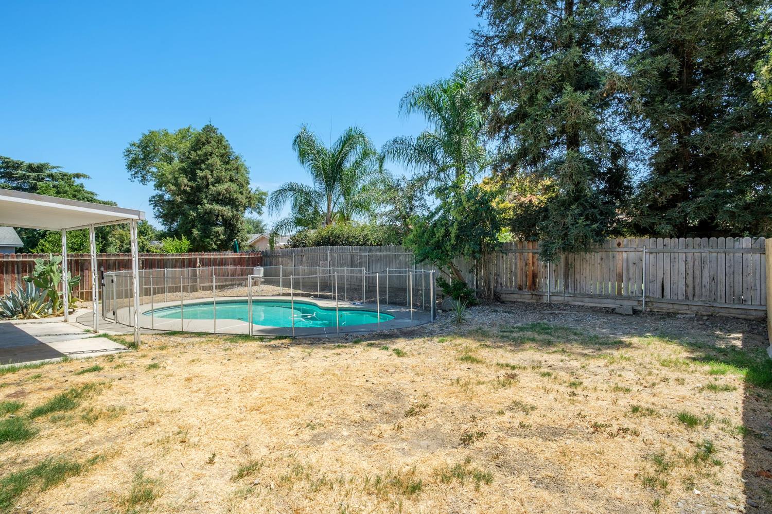 1488 Alamos Ave, Clovis, CA 93611