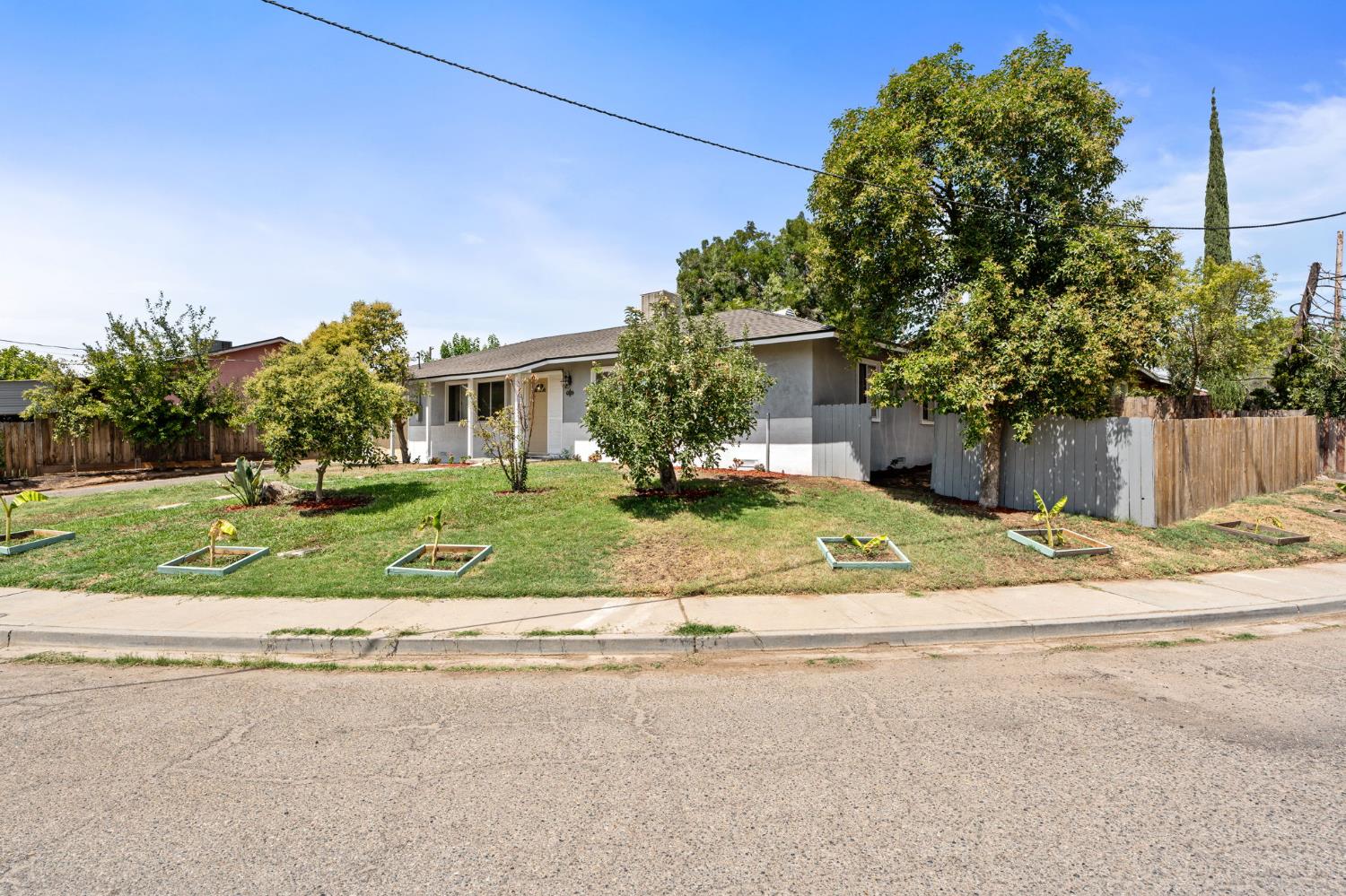 19520 Western Way, Madera, CA 93638