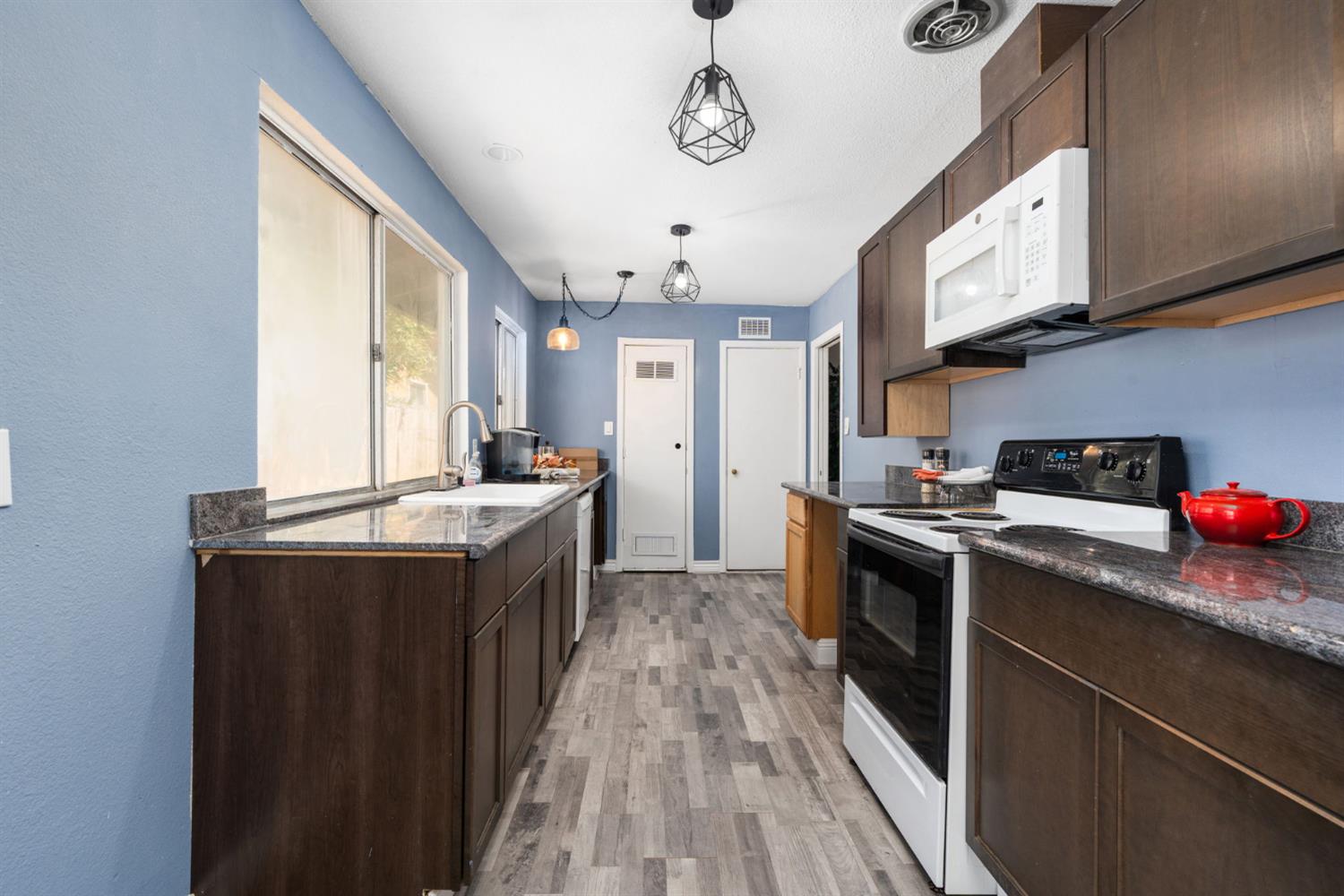 19520 Western Way, Madera, CA 93638