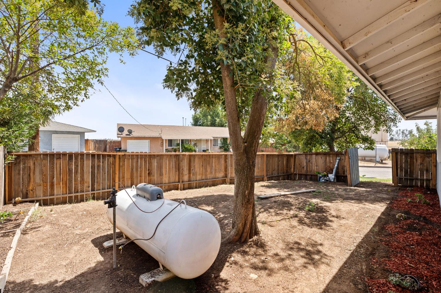 19520 Western Way, Madera, CA 93638