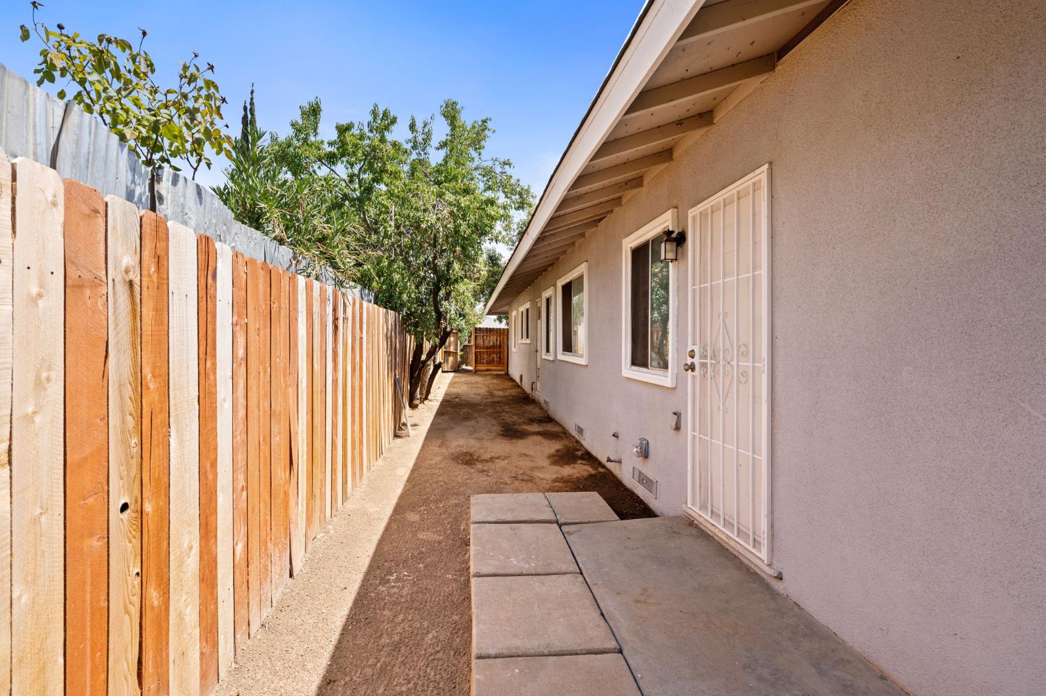 19520 Western Way, Madera, CA 93638