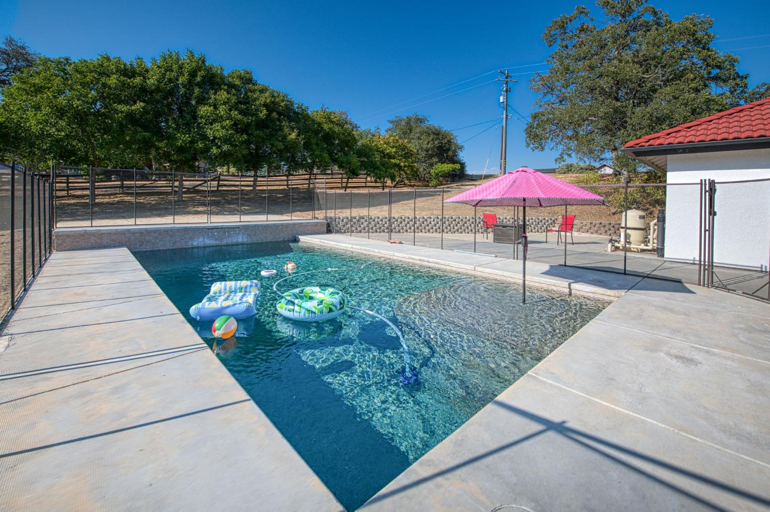 41981 Wild Horse Ct, Coarsegold, CA 93614