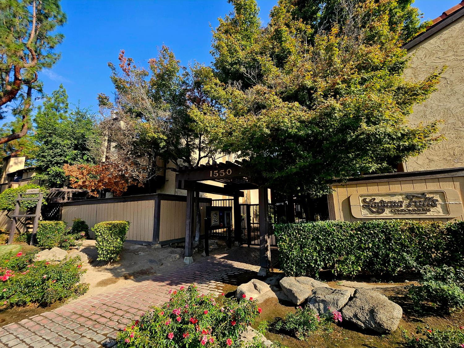 1550 W Ashlan Ave #229, Fresno, CA 93705