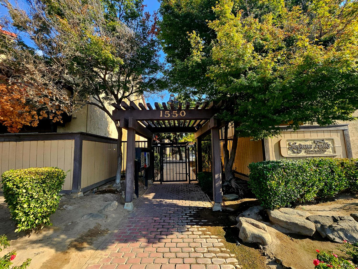 1550 W Ashlan Ave #229, Fresno, CA 93705