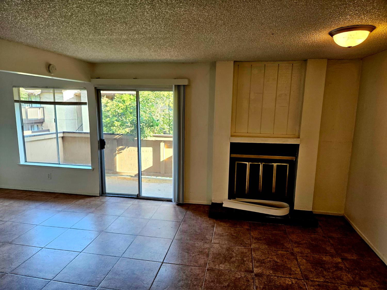 1550 W Ashlan Ave #229, Fresno, CA 93705