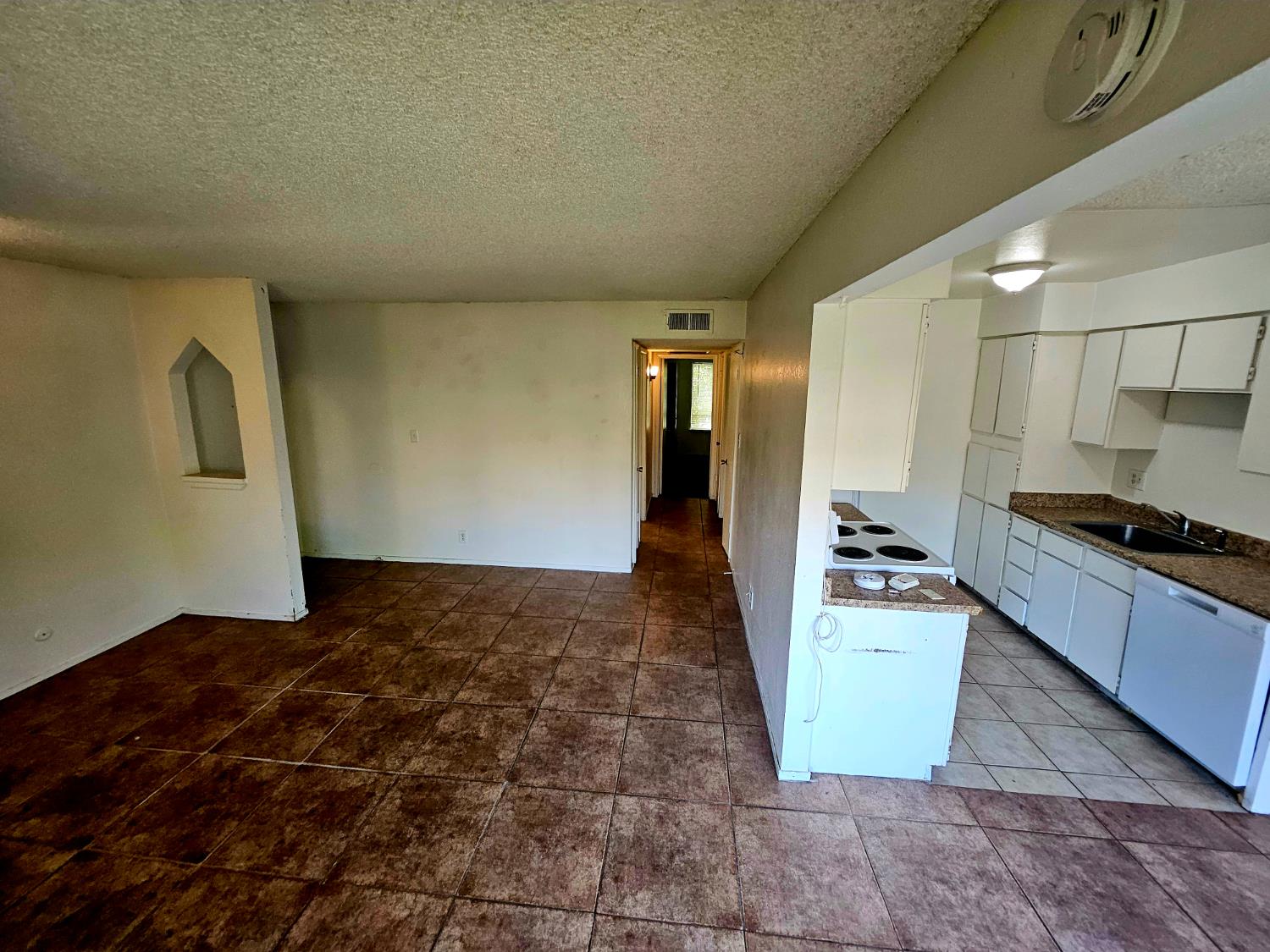 1550 W Ashlan Ave #229, Fresno, CA 93705