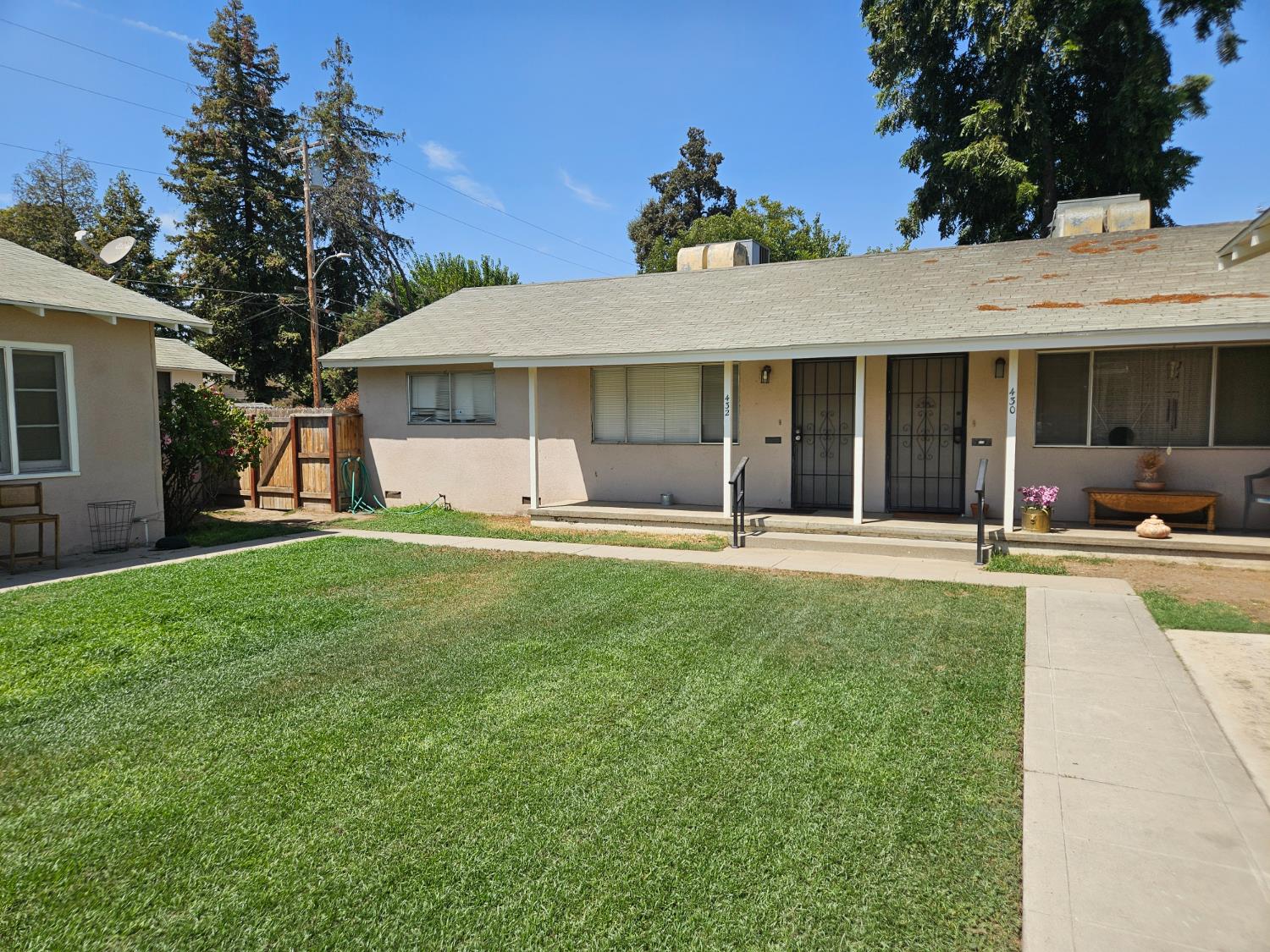 422 440 W Race Ave, Visalia, CA 93291