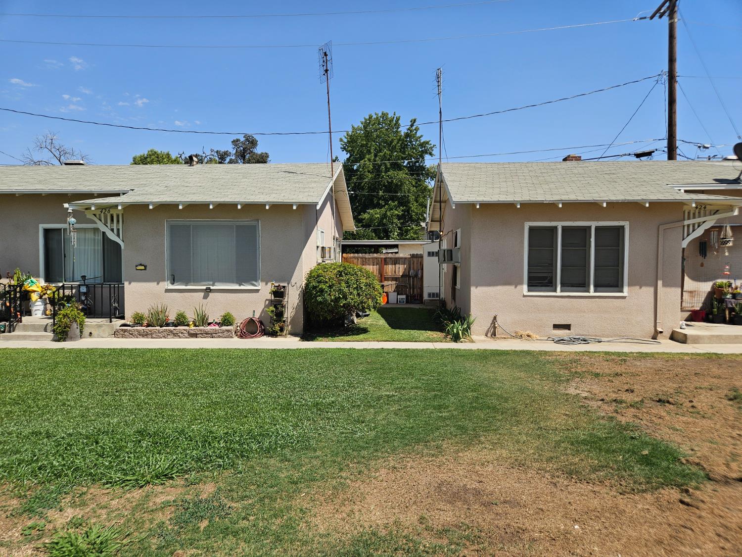 422 440 W Race Ave, Visalia, CA 93291