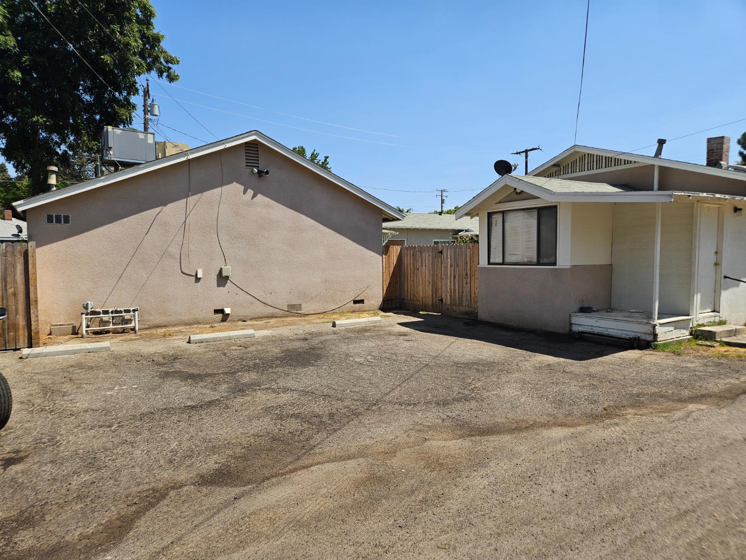 422 440 W Race Ave, Visalia, CA 93291