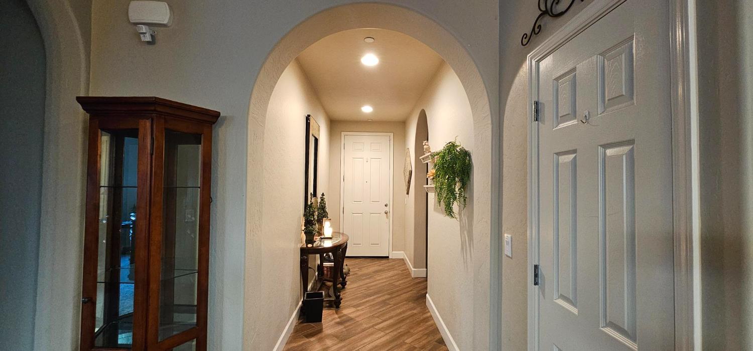 1589 Medellin Ln, Clovis, CA 93619