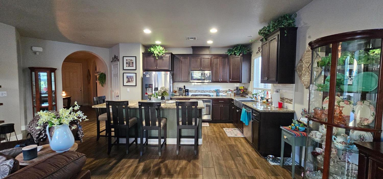 1589 Medellin Ln, Clovis, CA 93619