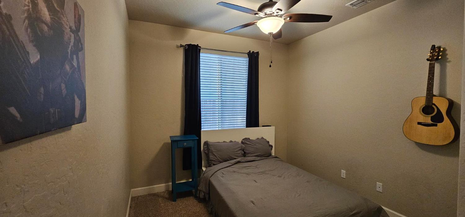 1589 Medellin Ln, Clovis, CA 93619