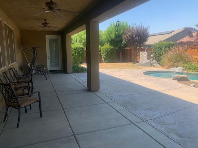 3233 Robinwood Ave, Clovis, CA 93619