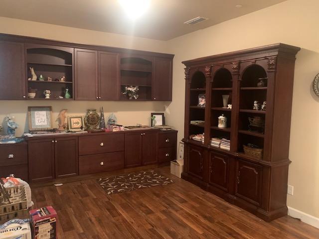 3233 Robinwood Ave, Clovis, CA 93619