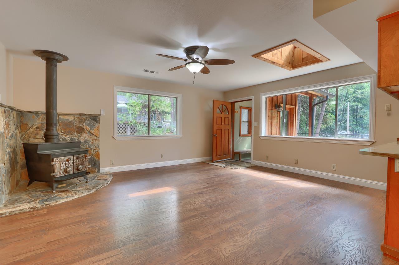 7115 Hites Cove Rd, Mariposa, CA 95338