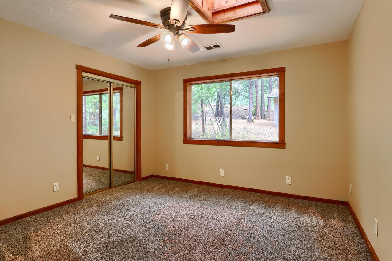 7115 Hites Cove Rd, Mariposa, CA 95338