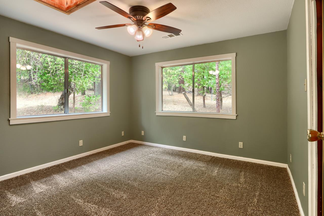 7115 Hites Cove Rd, Mariposa, CA 95338