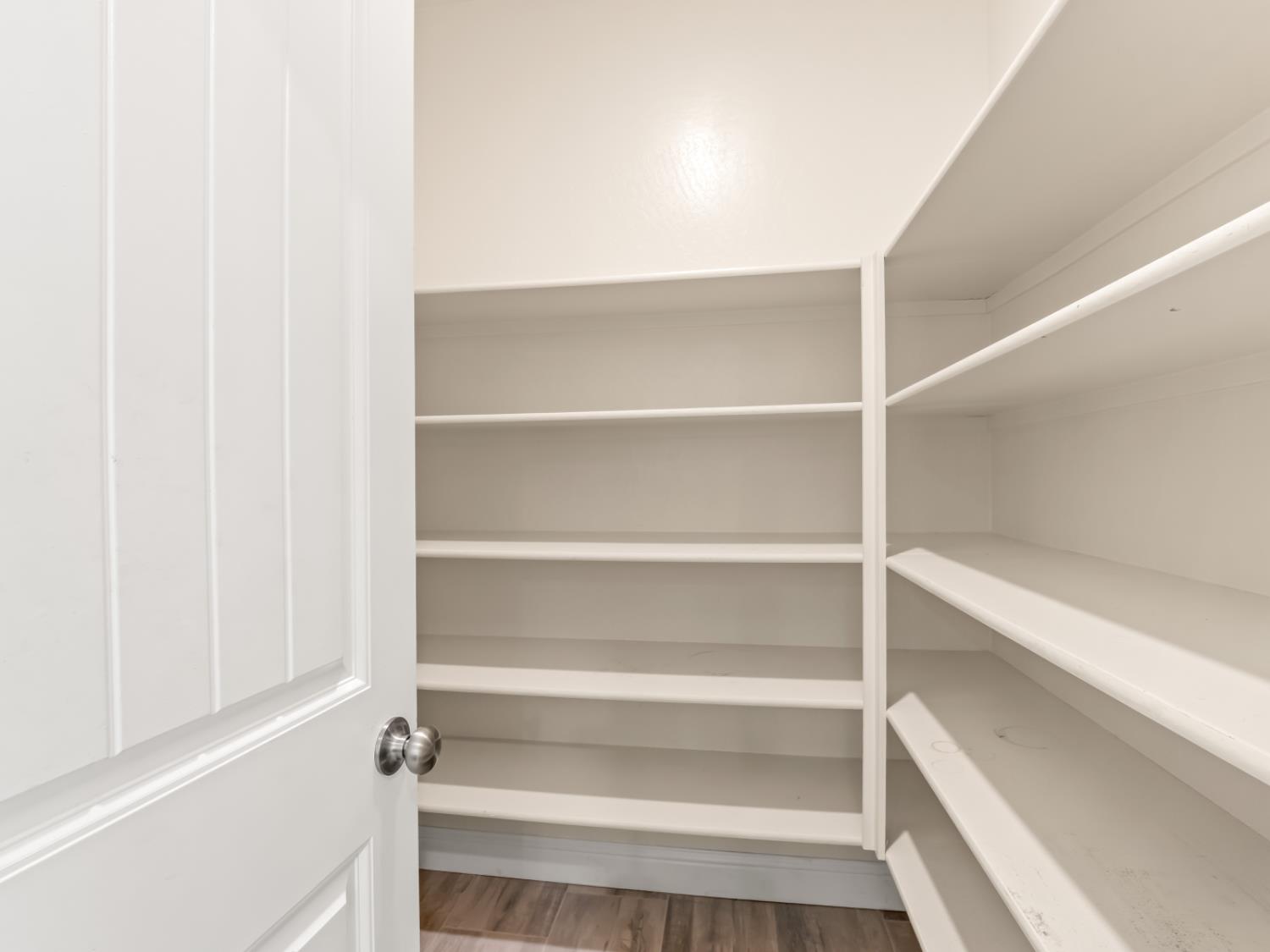 590 Blue Oak Ln W, Madera, CA 93636