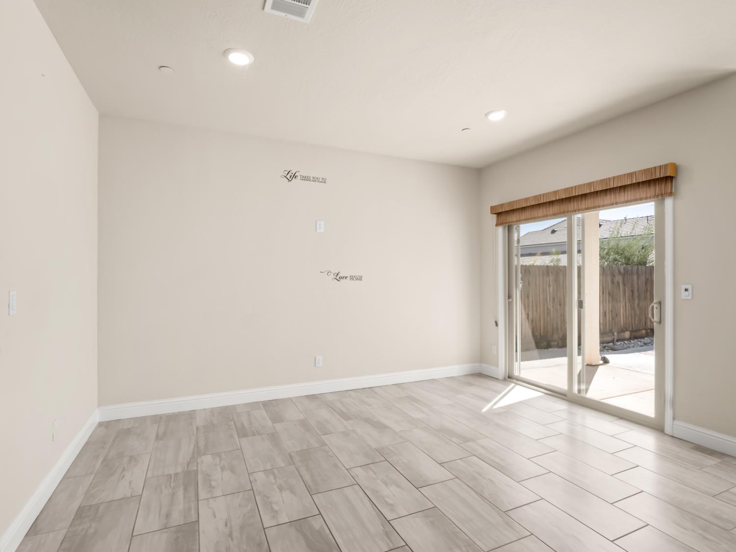 590 Blue Oak Ln W, Madera, CA 93636