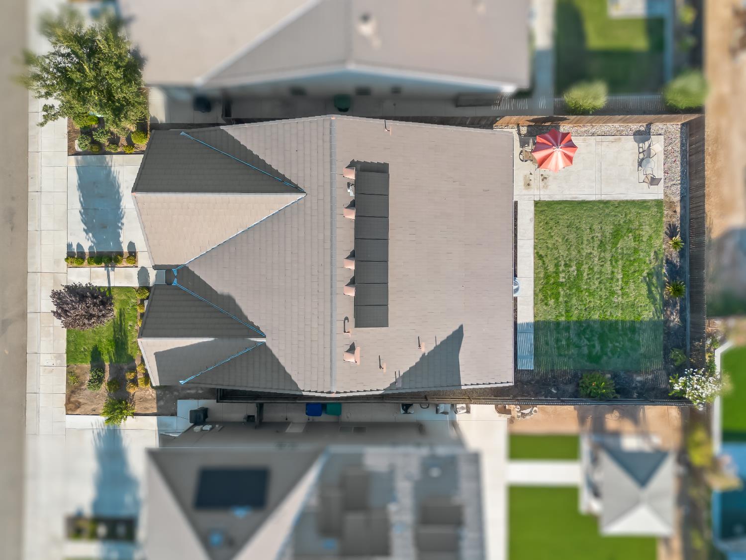 590 Blue Oak Ln W, Madera, CA 93636