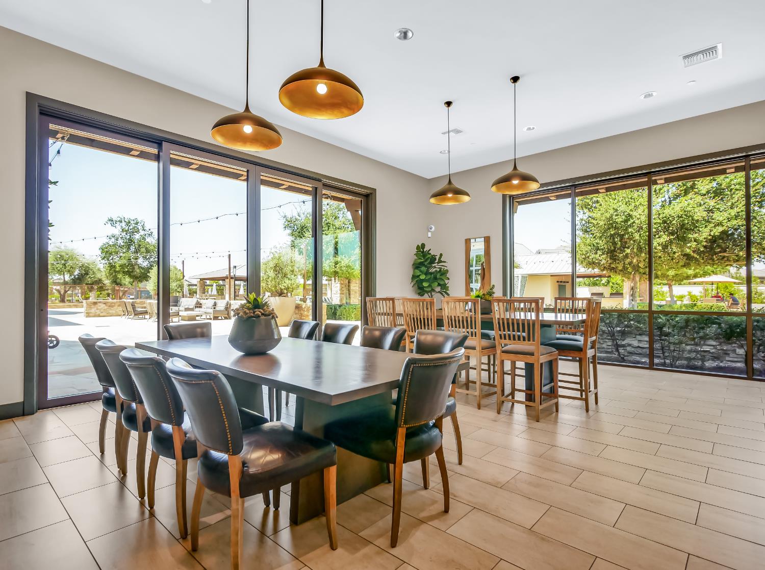 590 Blue Oak Ln W, Madera, CA 93636