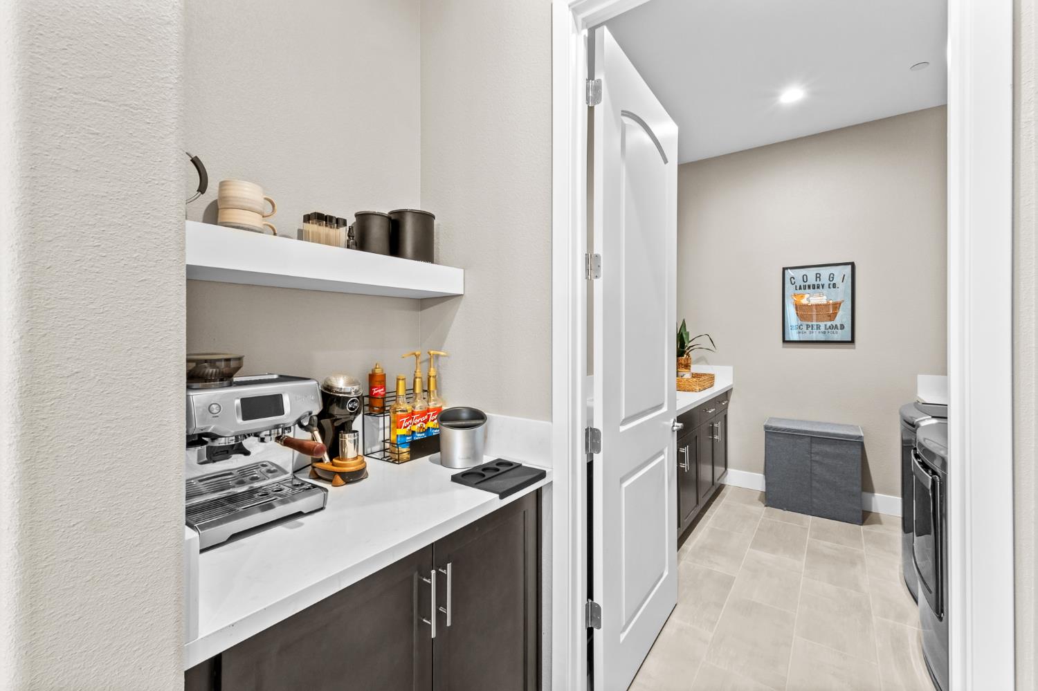 572 Pinnacle Dr W, Madera, CA 93636