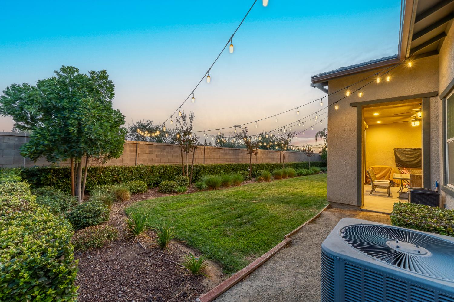 572 Pinnacle Dr W, Madera, CA 93636