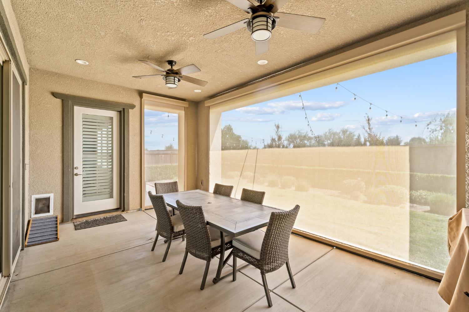 572 Pinnacle Dr W, Madera, CA 93636