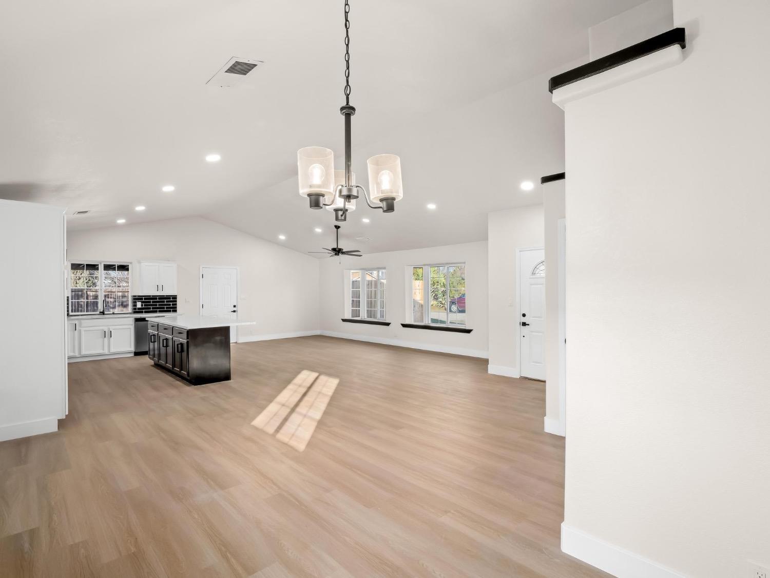 3742 W Bullard Ave, Fresno, CA 93711