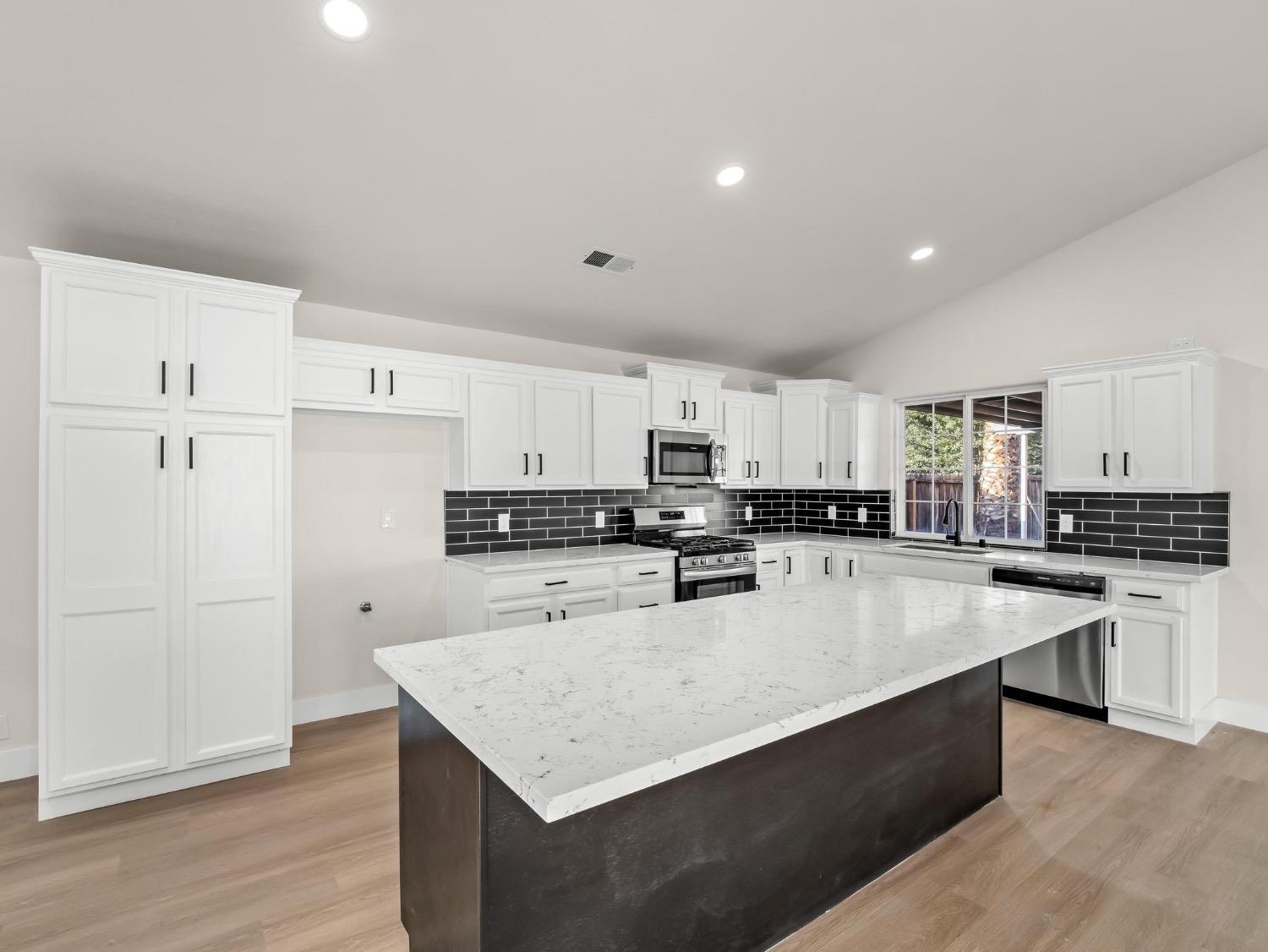 3742 W Bullard Ave, Fresno, CA 93711