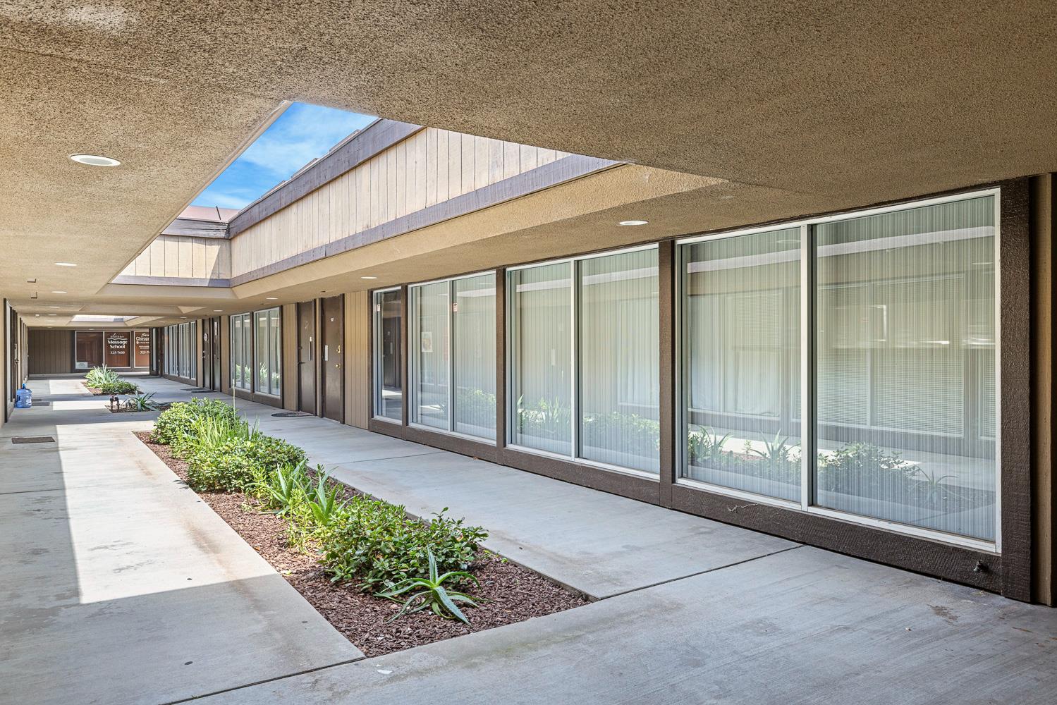 1629 Pollasky Ave, Clovis, CA 93612