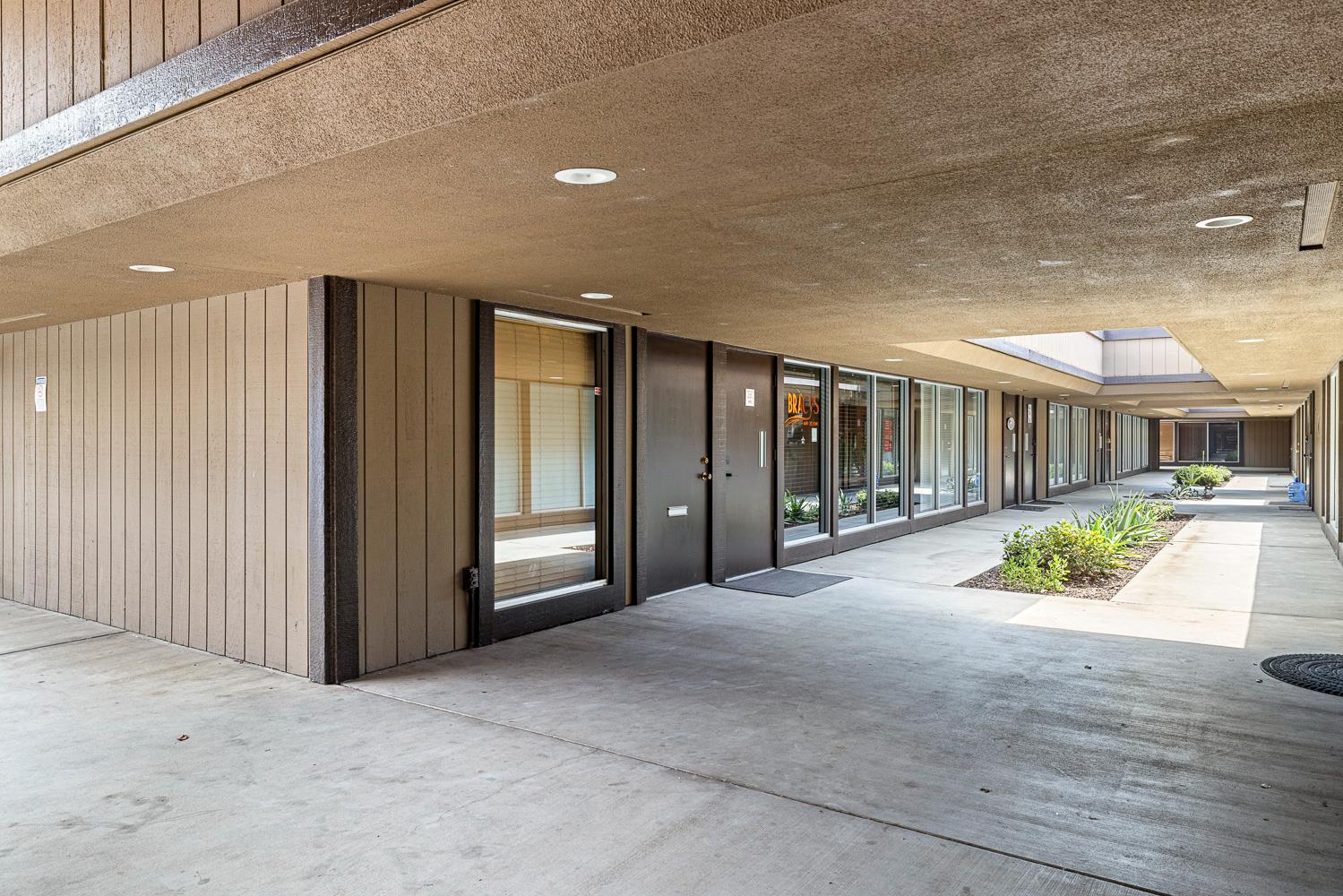 1629 Pollasky Ave, Clovis, CA 93612