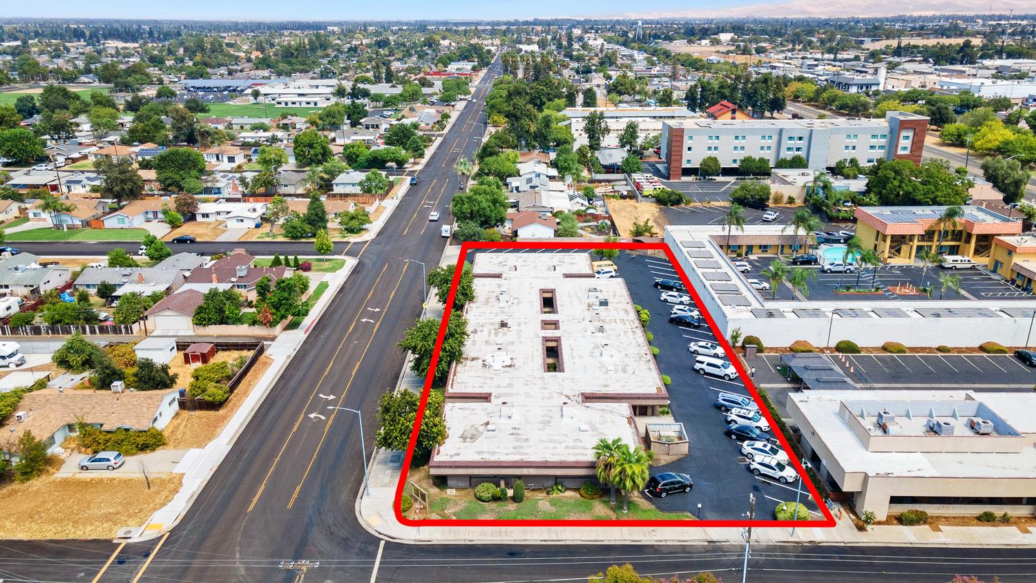 1629 Pollasky Ave, Clovis, CA 93612