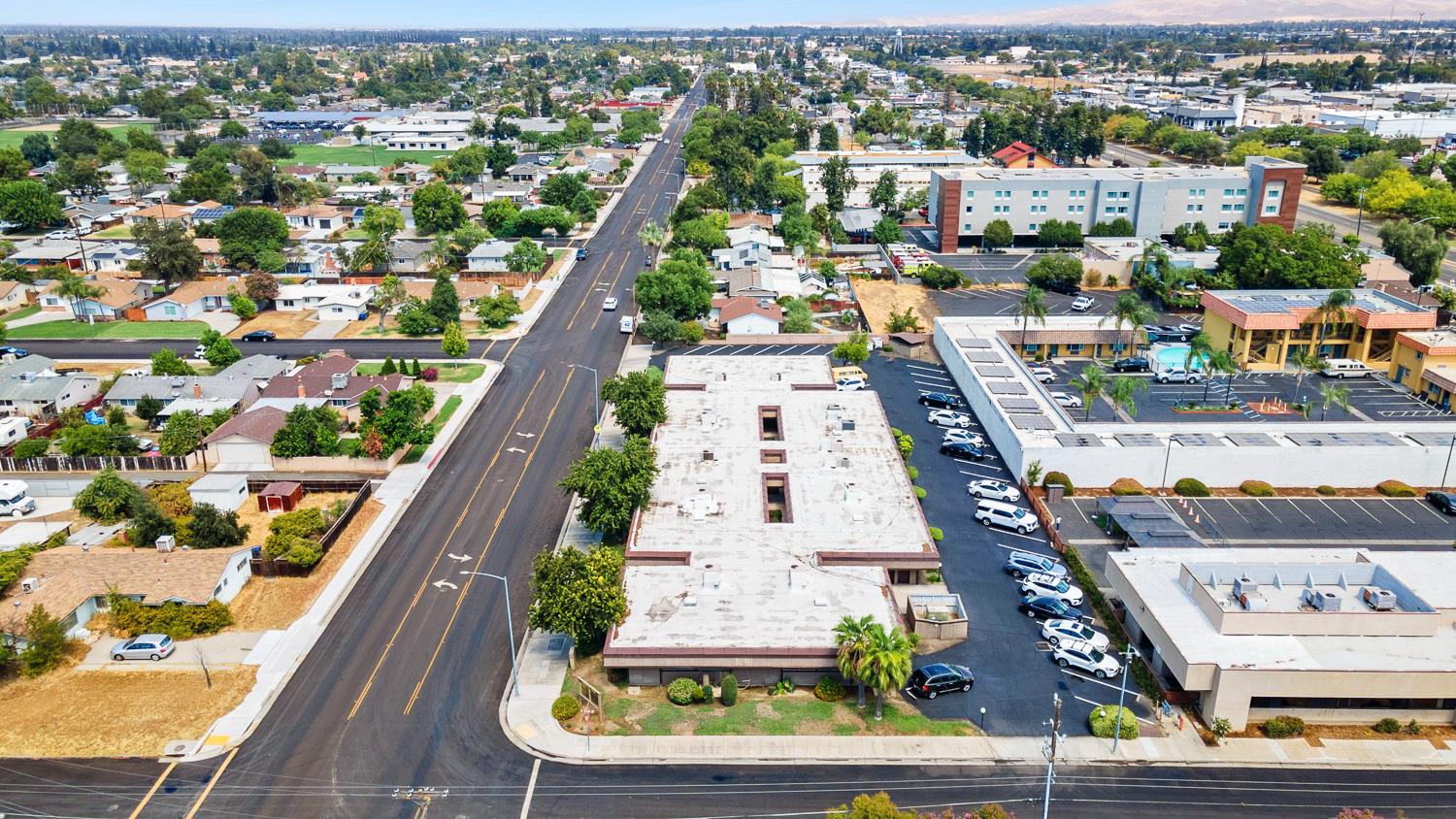 1629 Pollasky Ave, Clovis, CA 93612