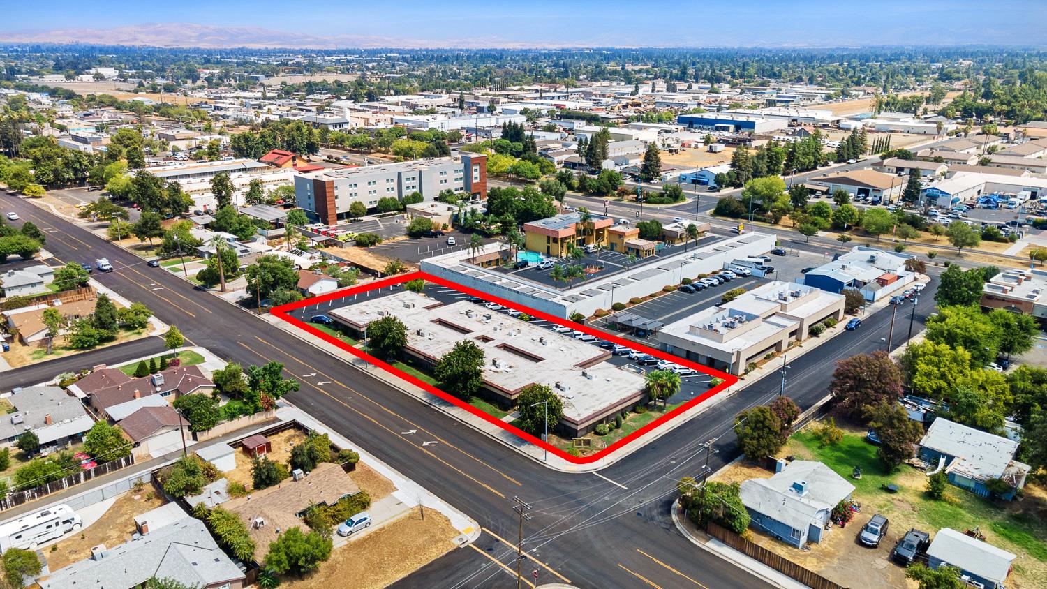 1629 Pollasky Ave, Clovis, CA 93612