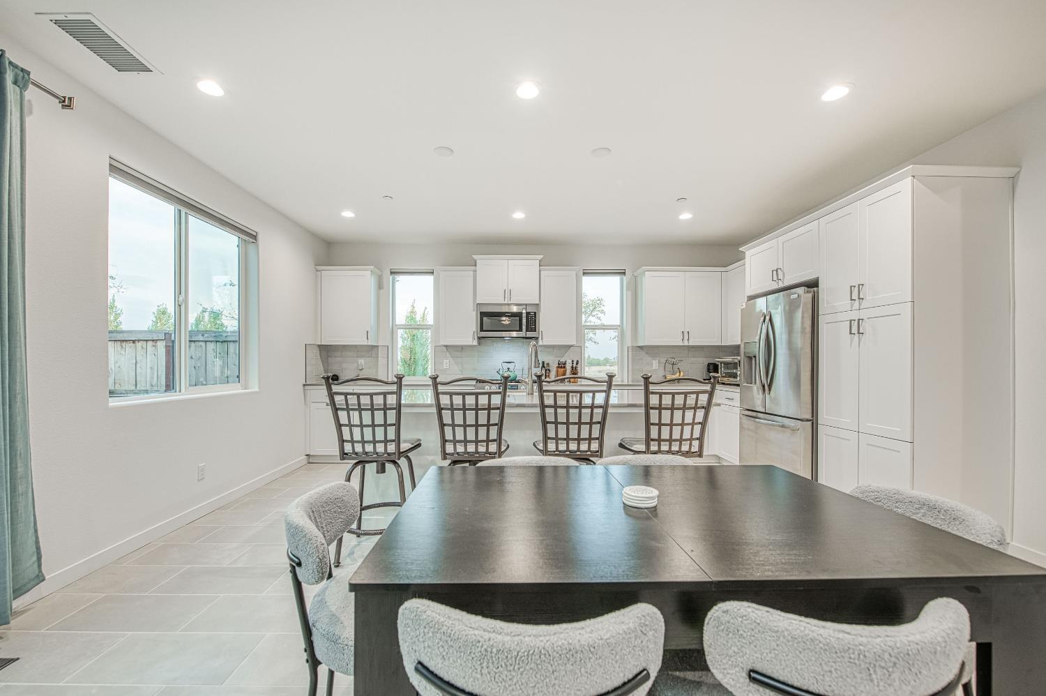 849 Livio Way, Madera, CA 93636