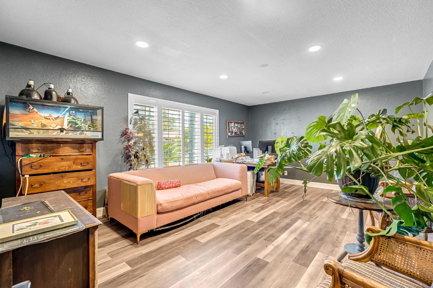 6737 N Harrison Ave, Fresno, CA 93711