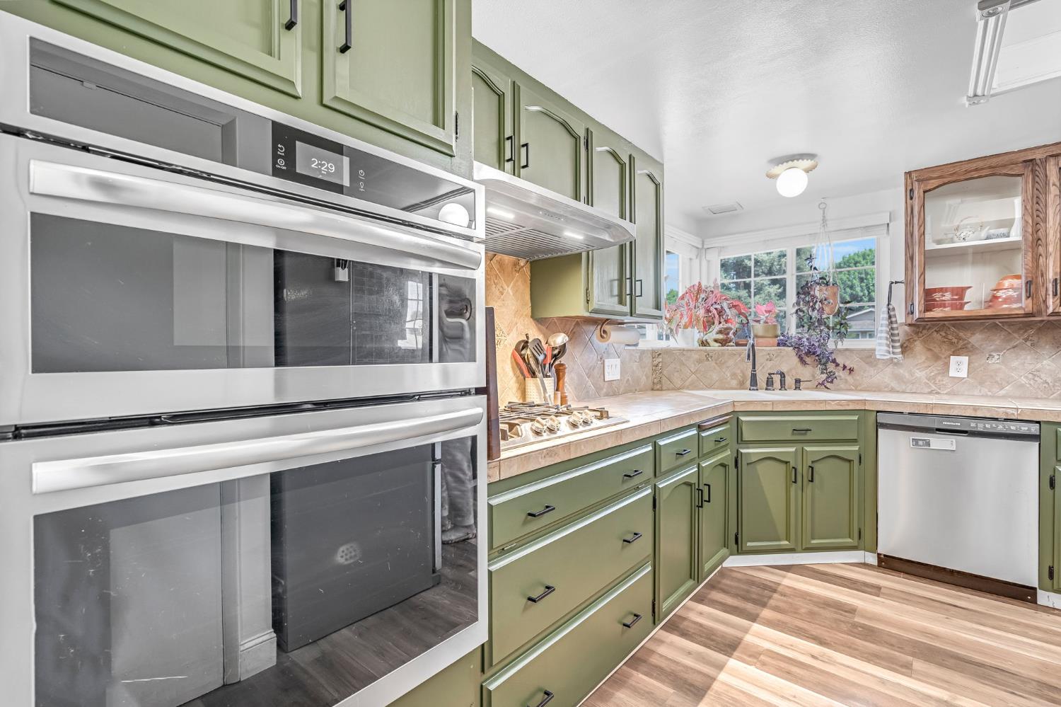 6737 N Harrison Ave, Fresno, CA 93711