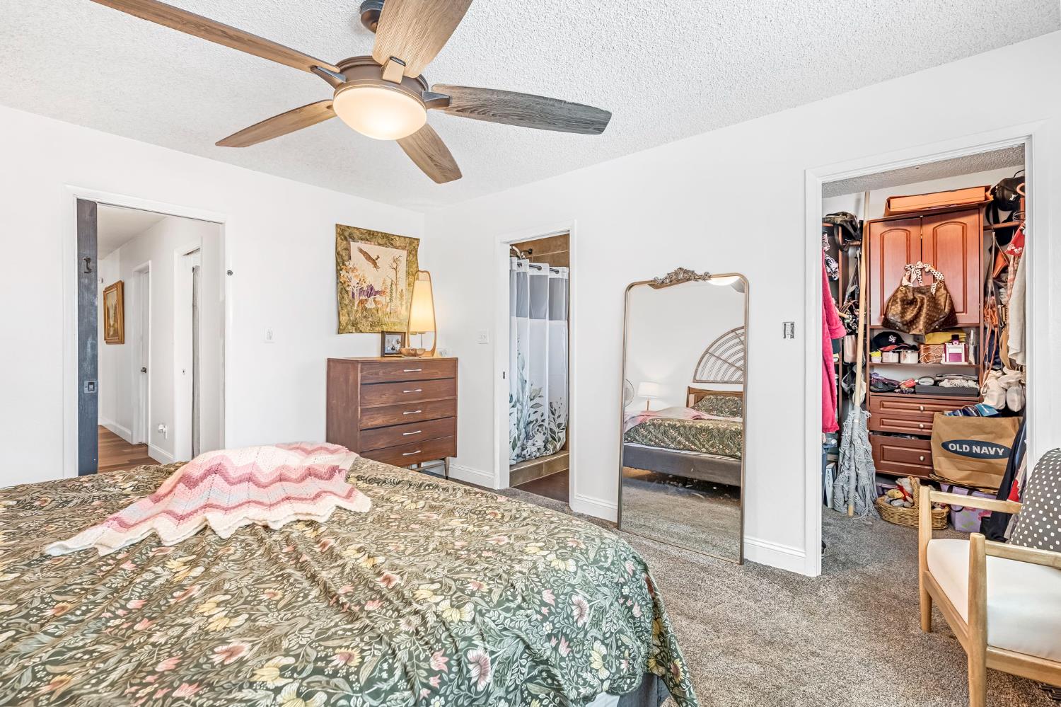 6737 N Harrison Ave, Fresno, CA 93711