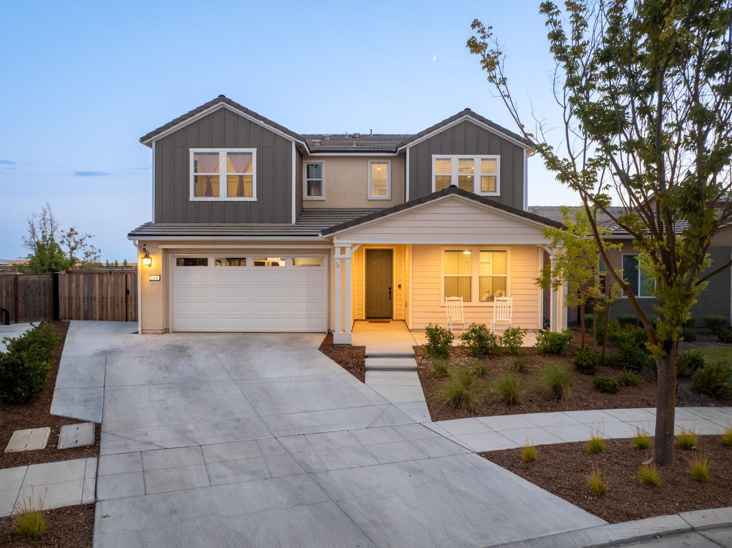 988 Horizon Dr, Madera, CA 93636