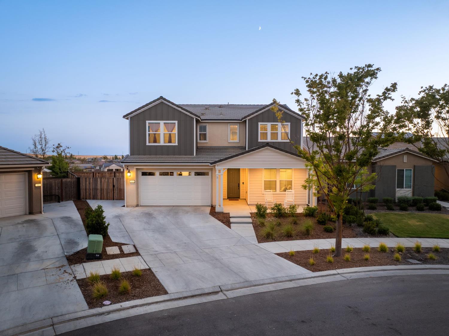 988 Horizon Dr, Madera, CA 93636