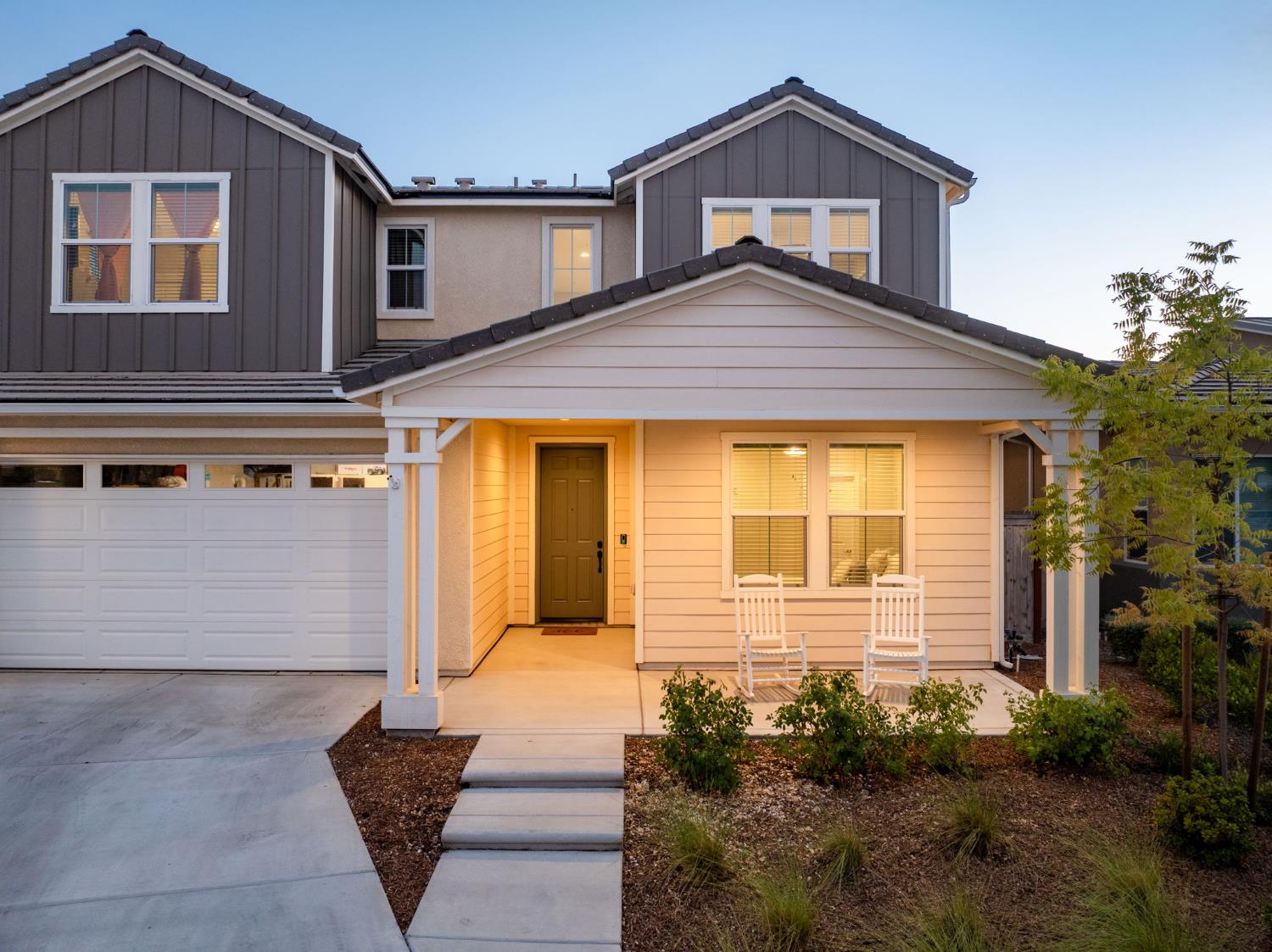 988 Horizon Dr, Madera, CA 93636