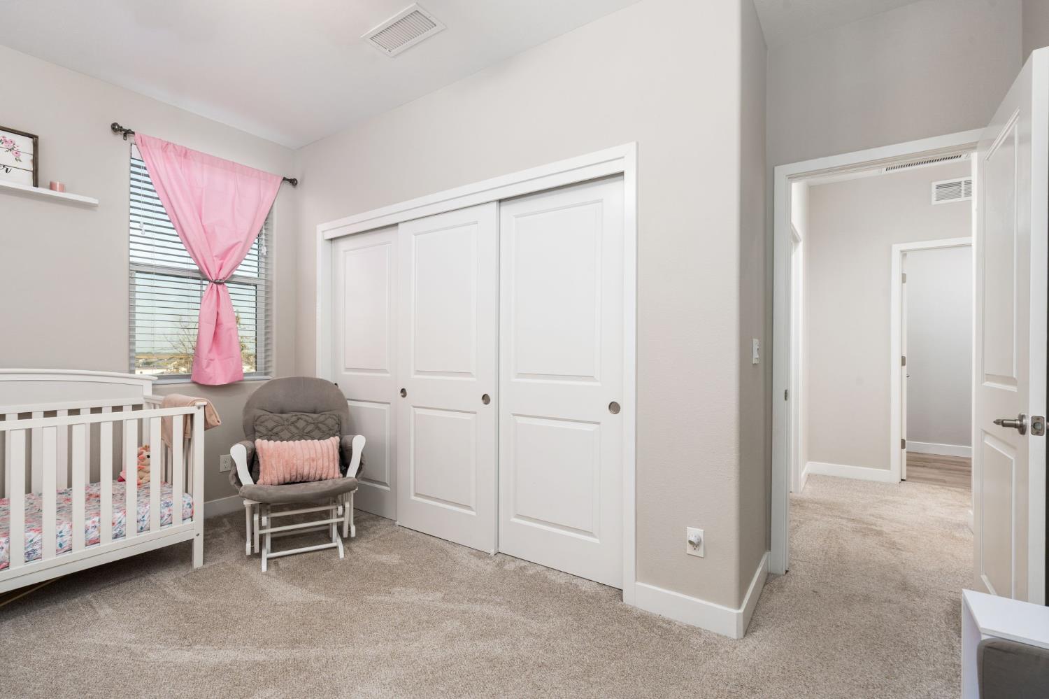 988 Horizon Dr, Madera, CA 93636