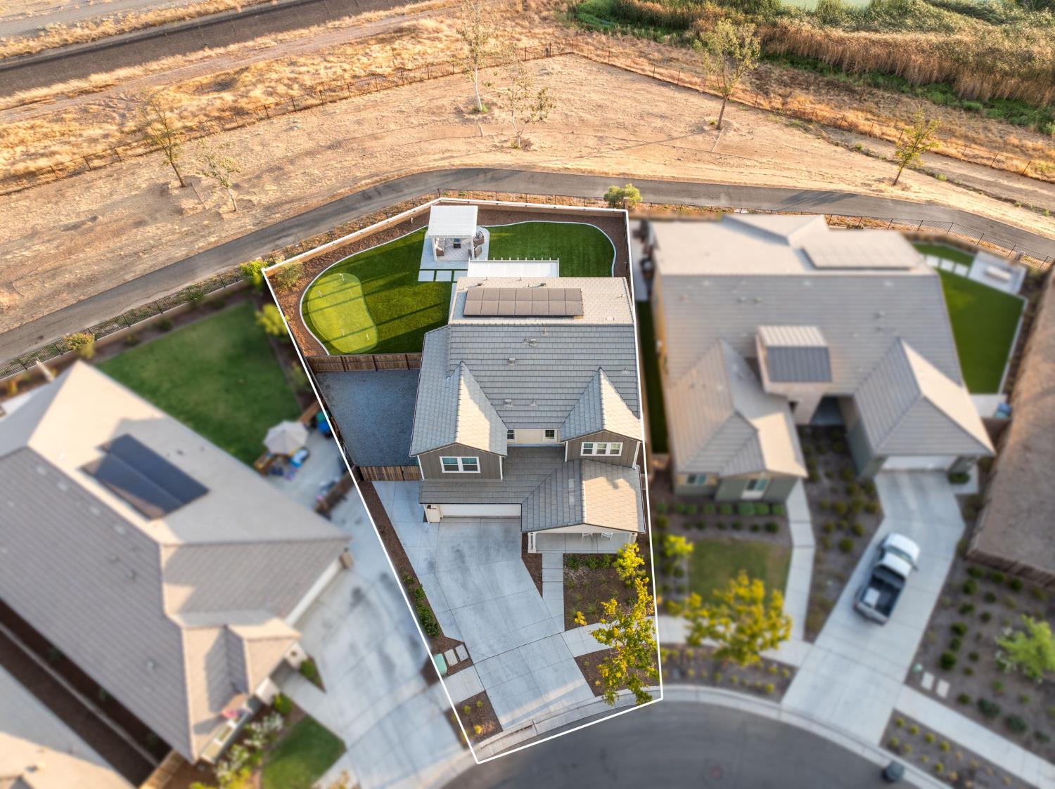 988 Horizon Dr, Madera, CA 93636