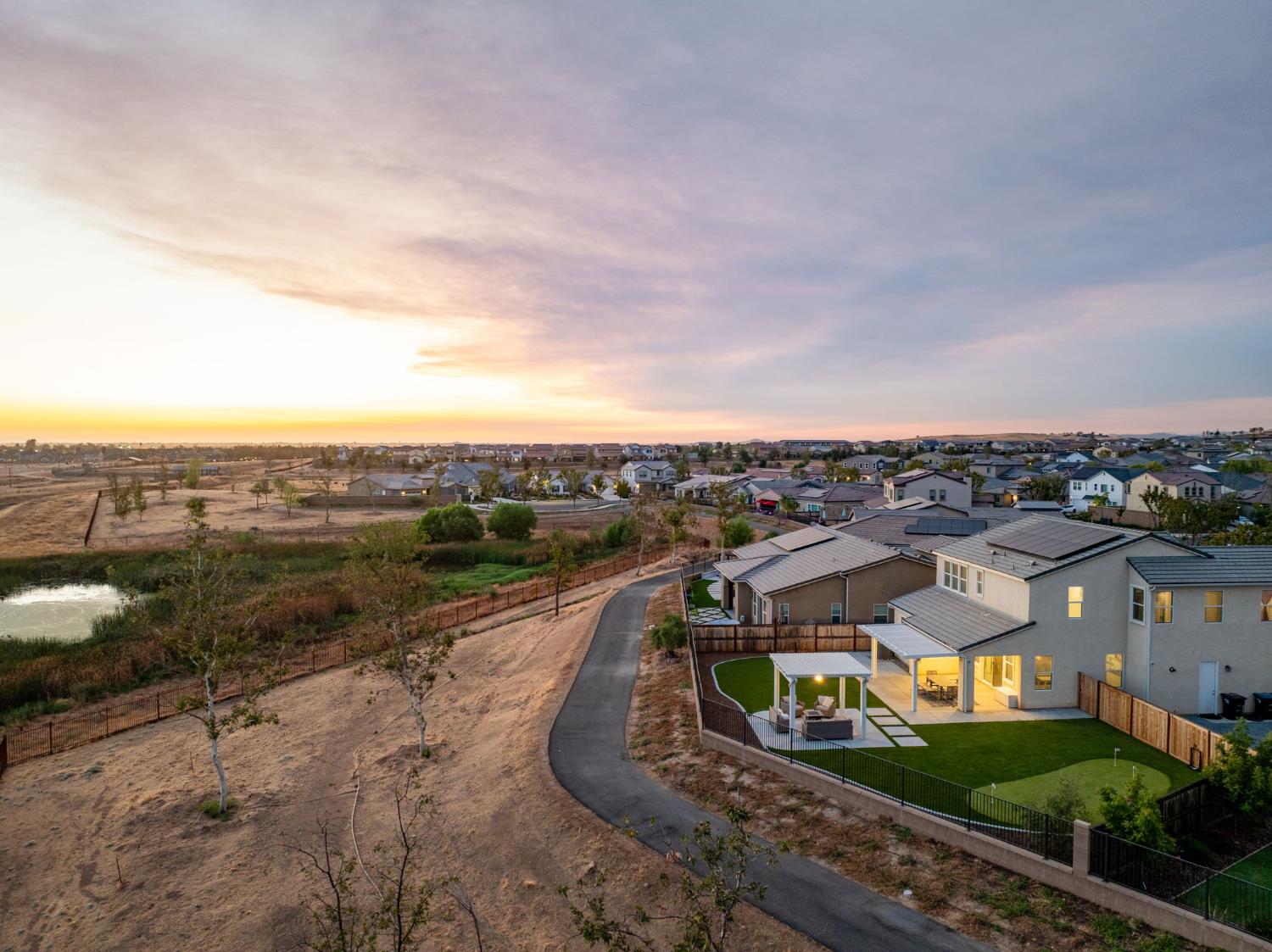 988 Horizon Dr, Madera, CA 93636